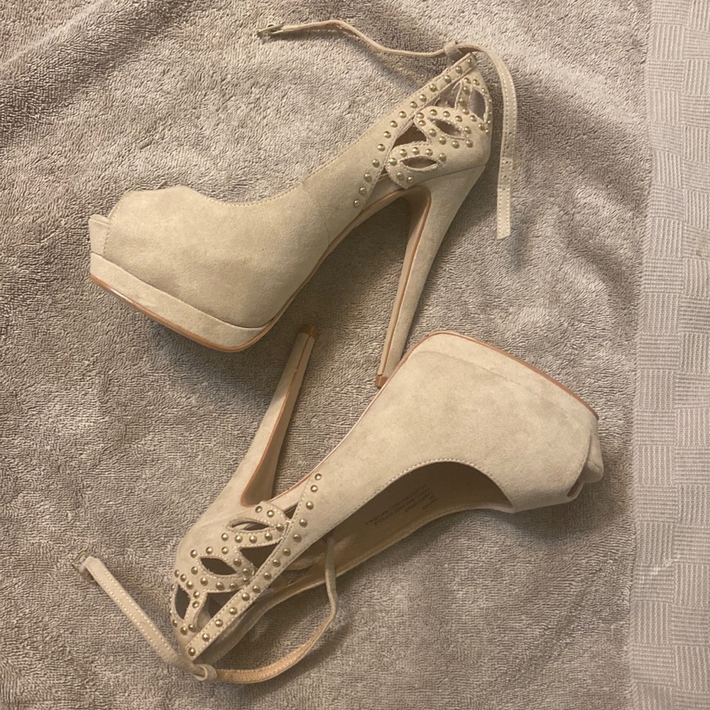 JustFab Naples size 8